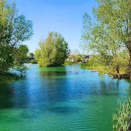 Hot Tub - York - Fishing Lakes - Free Parking - 2 Tatil Evi *